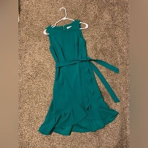 Calvin Klein Women's Sleeveless Cocktail Dress with
Wrapping Flounce Hem